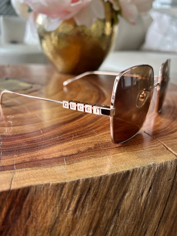 GUCCI Logo Temple Sunglasses