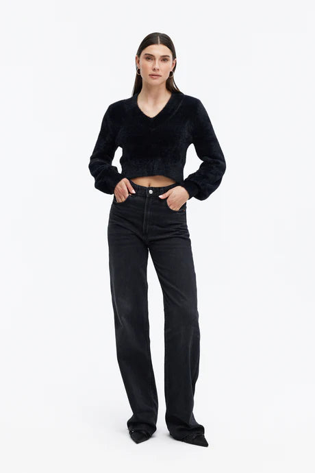 Marina V-neck Fuzzy Sweater I Black